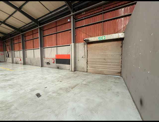 703M² WAREHOUSE TO LET IN CHLOORKOP